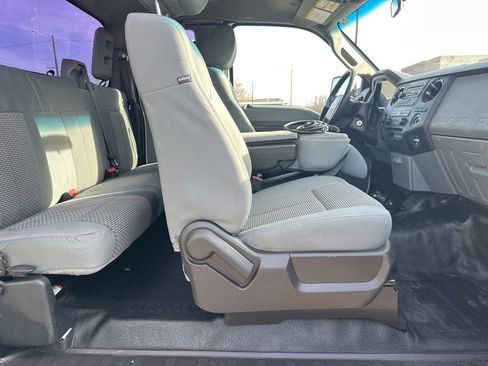 Used 2015 Ford F250 XL w/ Power Equipment Group image 8