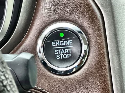 Used 2017 Ford Fusion Platinum image 28