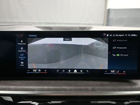 Used 2025 BMW X7 M60i w/ Executive Package image 12