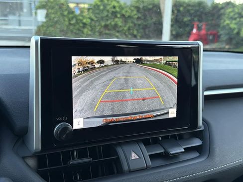 Used 2024 Toyota RAV4 LE image 17