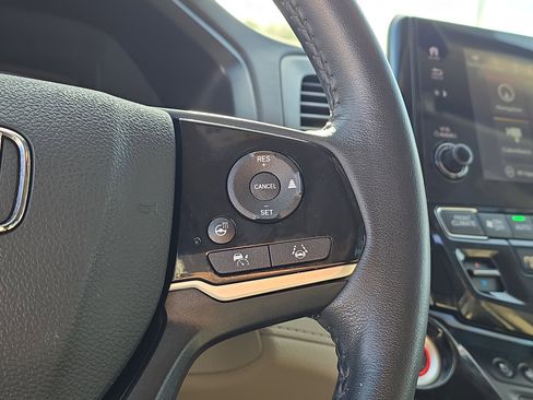 Used 2023 Honda Odyssey Elite image 27