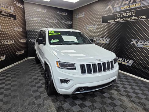 Used 2015 Jeep Grand Cherokee Overland w/ Advanced Technology Group AWD/4WD image 5
