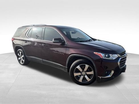 Used 2019 Chevrolet Traverse LT w/ LT Premium Package FWD image 1