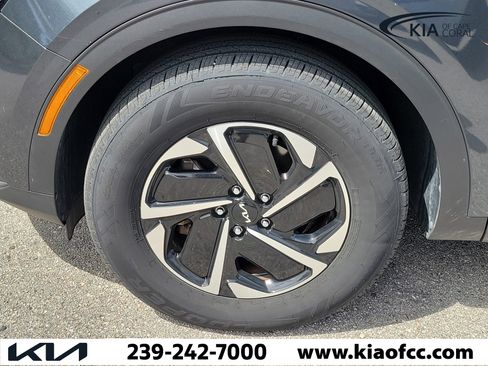 Certified 2023 Kia Sportage LX image 5