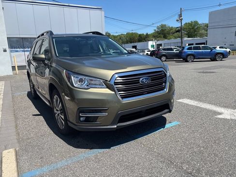 Used 2022 Subaru Ascent Limited w/ Technology Package AWD/4WD image 2