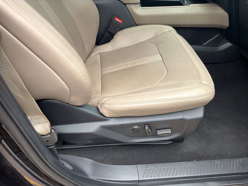 Used 2024 Ford Expedition Max Limited RWD image 12