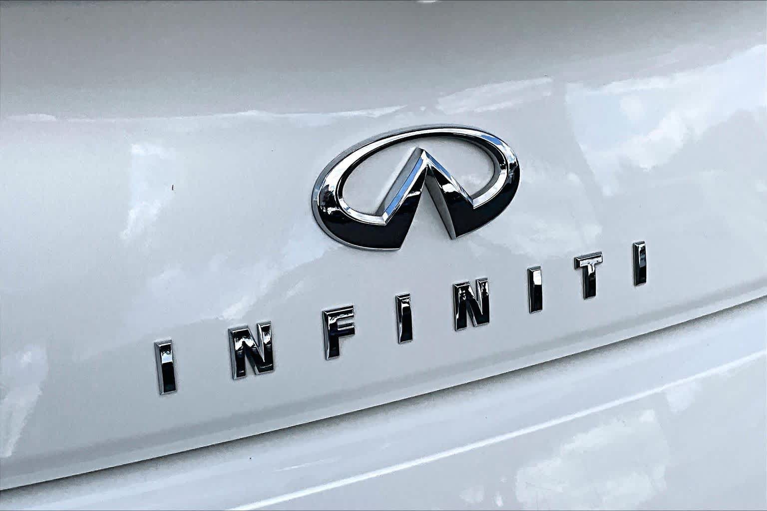 Used 2021 INFINITI Q60 3.0t Luxe w/ Essential Package RWD image 30