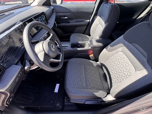 New 2026 Nissan Kicks SV w/ SV Premium Package image 9