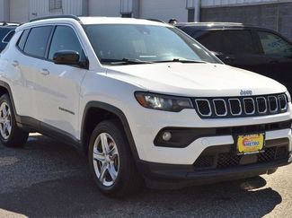Used 2024 Jeep Compass Latitude w/ Altitude Special Edition video 2