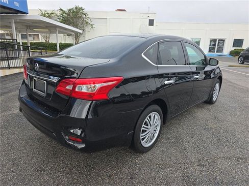 Used 2017 Nissan Sentra S image 3