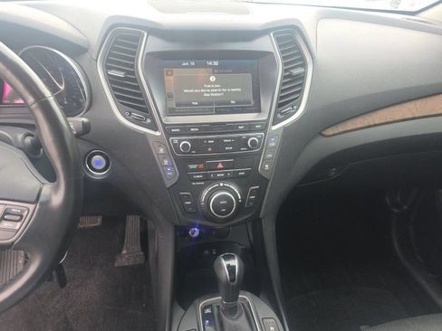 Used 2019 Hyundai Santa Fe XL FWD image 14
