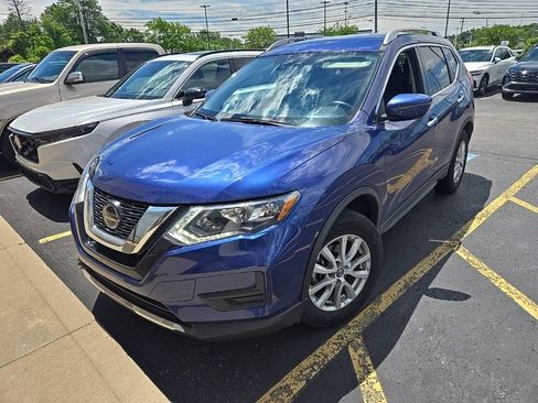Used 2020 Nissan Rogue SV AWD/4WD image 1