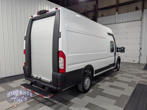 Used 2024 RAM ProMaster 3500 w/ Delivery Van Package image 4