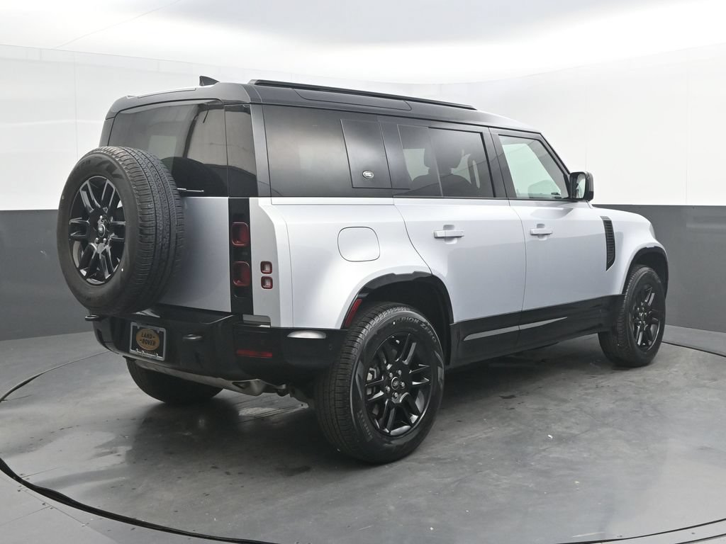 Used 2024 Land Rover Defender 110 X-Dynamic SE AWD/4WD image 7
