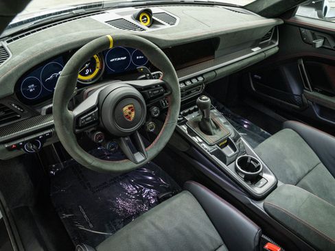 Used 2025 Porsche 911 GT3 RS RWD image 12