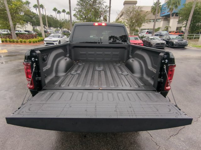New 2027 RAM 3500 Big Horn AWD/4WD image 14