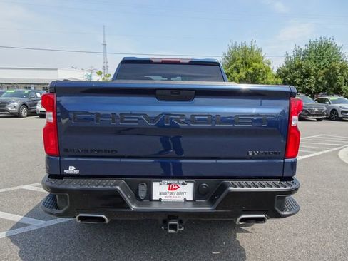 Used 2021 Chevrolet Silverado 1500 Custom Trail Boss w/ LPO, Dark Essentials Package image 5