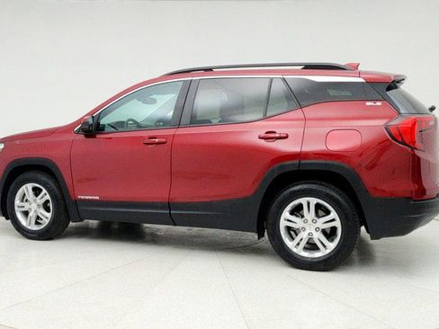 Used 2021 GMC Terrain SLE w/ Driver Convenience Package image 7