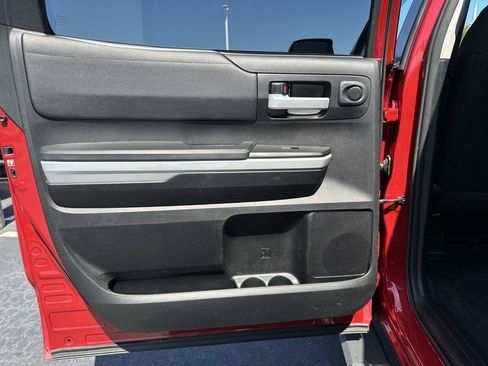 Used 2019 Toyota Tundra SR5 w/ SR5 Upgrade Package AWD/4WD image 12