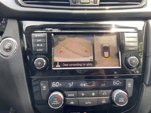 Used 2019 Nissan Rogue SL image 17