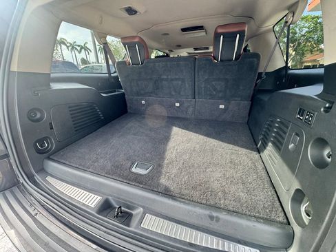 Used 2017 Cadillac Escalade ESV Premium Luxury AWD/4WD image 47
