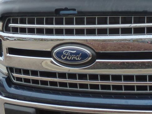 Used 2019 Ford F150 XLT image 12