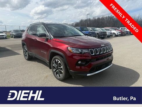 Used 2022 Jeep Compass Limited image 1