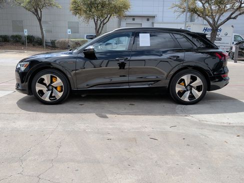 Used 2023 Audi e-tron Premium Plus w/ Premium Plus Package image 7