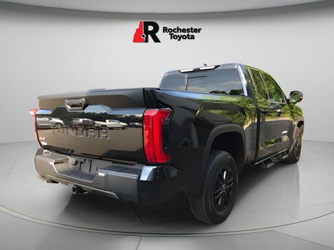 Used 2022 Toyota Tundra SR5 w/ SR5 Convenience Package AWD/4WD image 7