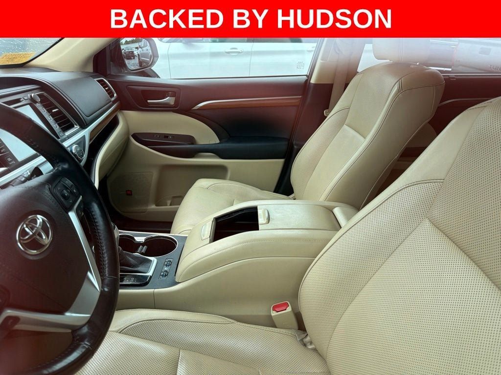 Used 2018 Toyota Highlander Limited Platinum AWD/4WD image 3