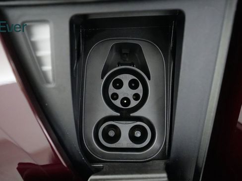 Used 2024 Lucid Air Grand Touring image 10