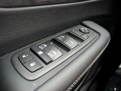 New 2026 Chrysler Pacifica Select image 36