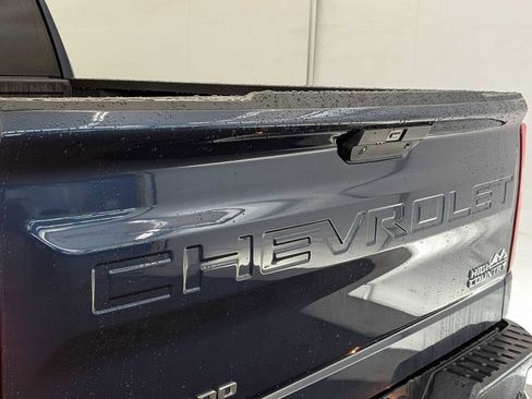 Used 2021 Chevrolet Silverado 1500 High Country w/ Safety Package II image 12