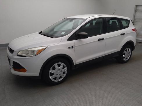 Used 2014 Ford Escape S FWD image 2