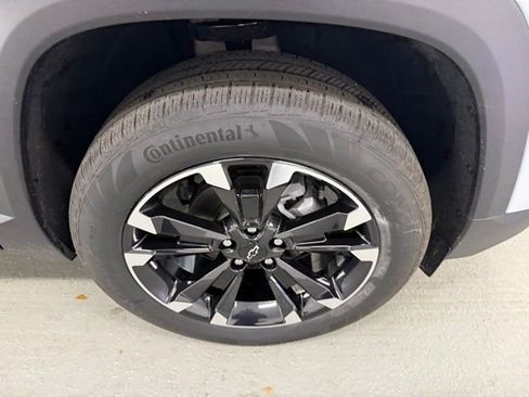 New 2026 Chevrolet Equinox RS w/ LPO, Floor Liner Package image 4