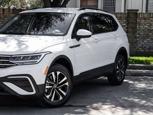 Used 2023 Volkswagen Tiguan S image 13