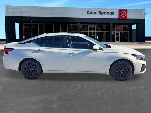New 2026 Nissan Altima 2.5 SV w/ SV Special Edition Package FWD image 6