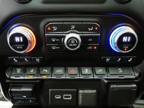 Used 2022 GMC Sierra 2500 Denali image 29