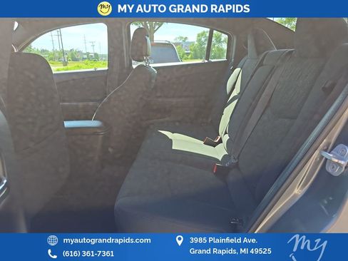 Used 2011 Chrysler 200 Touring FWD image 25