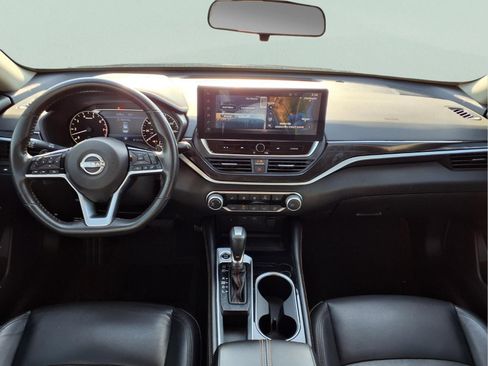 Used 2024 Nissan Altima 2.5 SR w/ SR Premium Package image 14