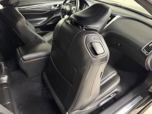Used 2019 INFINITI Q60 3.0t Luxe image 25