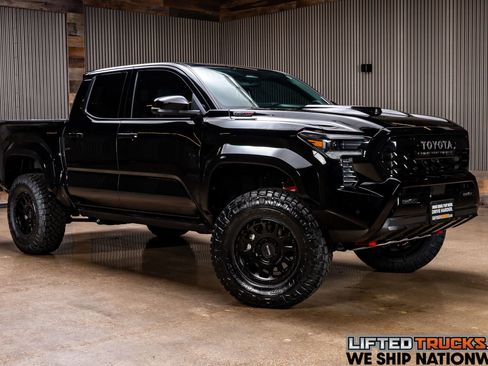 Used 2025 Toyota Tacoma TRD Pro image 1