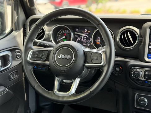 Used 2021 Jeep Wrangler Unlimited Sahara w/ Cold Weather Group AWD/4WD image 24