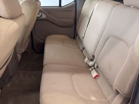Used 2016 Nissan Frontier SV RWD image 12