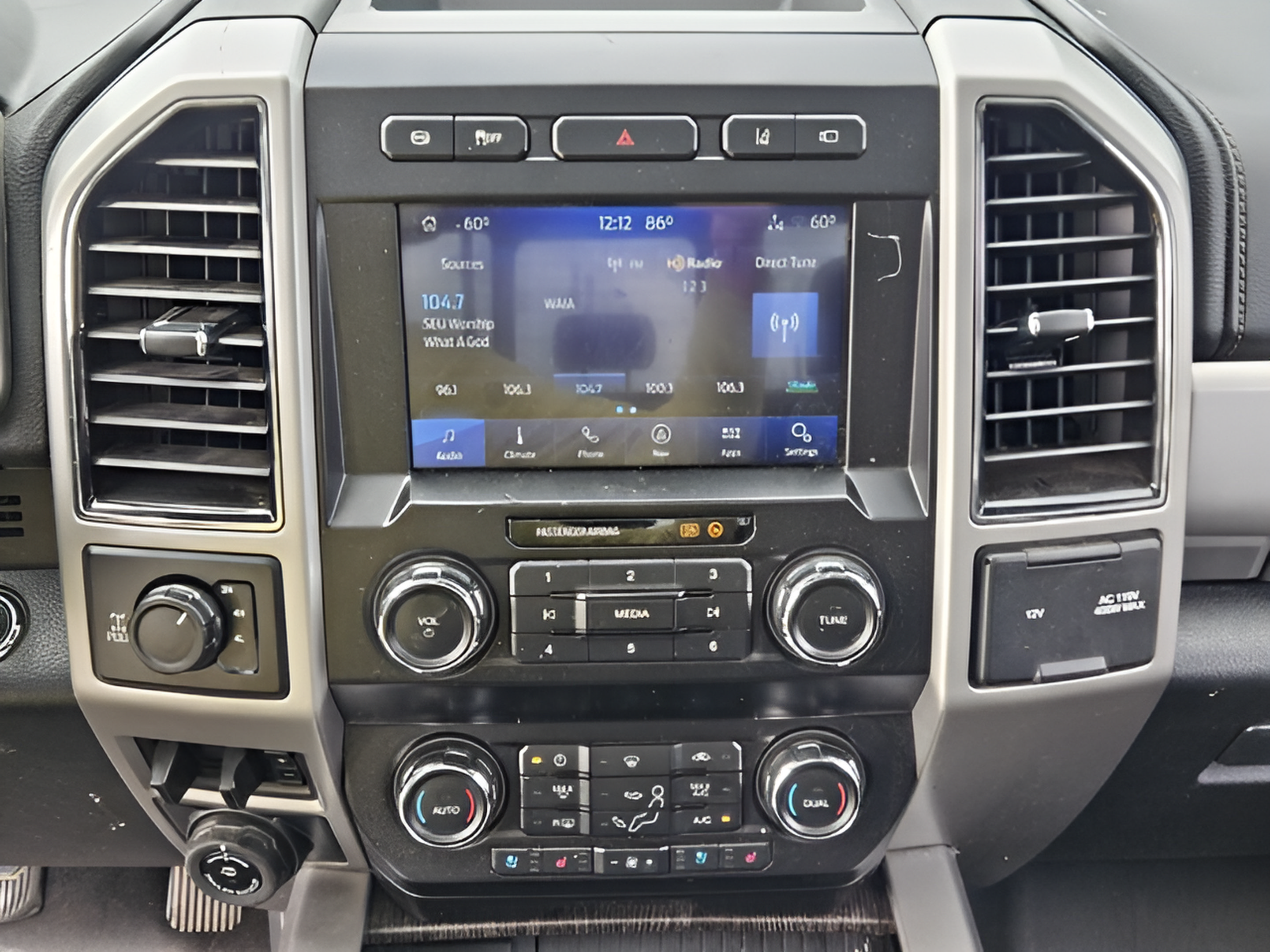 Used 2021 Ford F250 Lariat AWD/4WD image 15