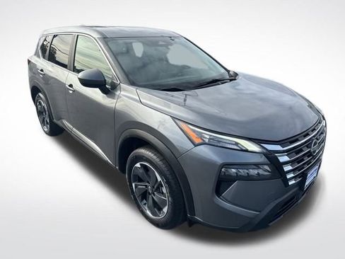 Used 2024 Nissan Rogue SV image 9