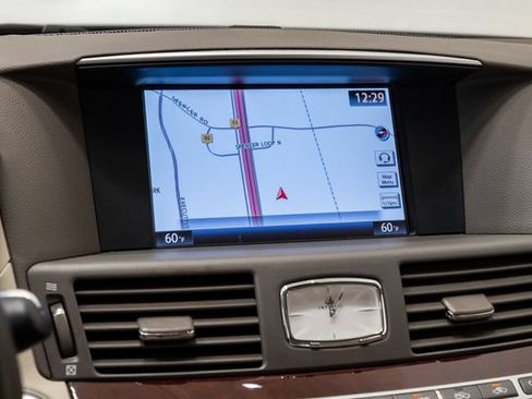 Used 2016 INFINITI Q70 3.7 AWD/4WD image 15