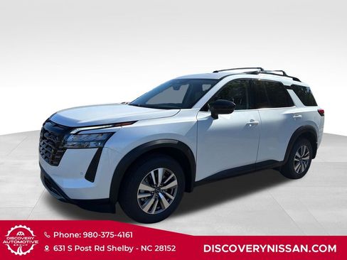 New 2026 Nissan Pathfinder SL AWD/4WD image 1