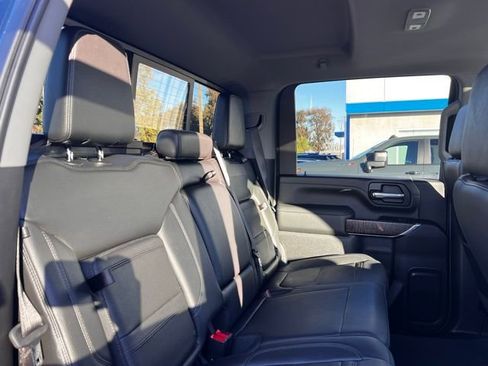 Used 2023 GMC Sierra 3500 Denali w/ Denali Ultimate Package image 32