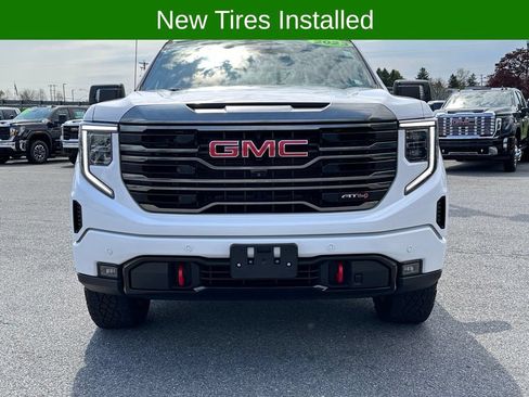 Used 2023 GMC Sierra 1500 AT4 w/ Technology Package AWD/4WD image 5